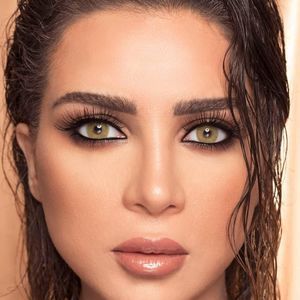 Meet your Posher, Hadona